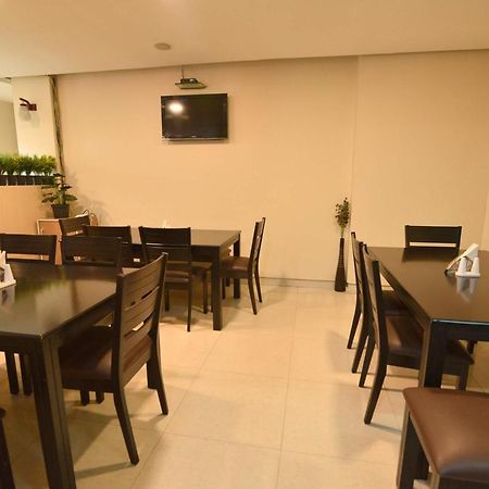 Hotel Dibrugarh Club House Esterno foto