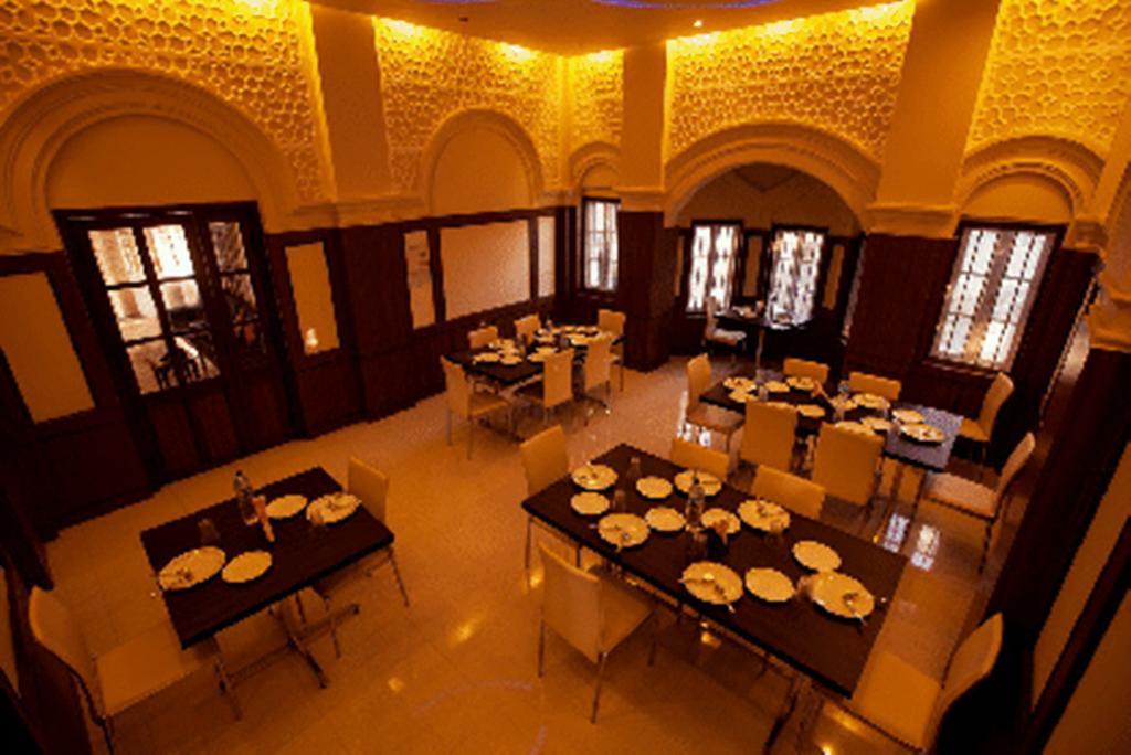 Hotel Dibrugarh Club House Esterno foto